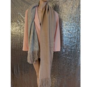 Elegant Tan and Gray Scarf